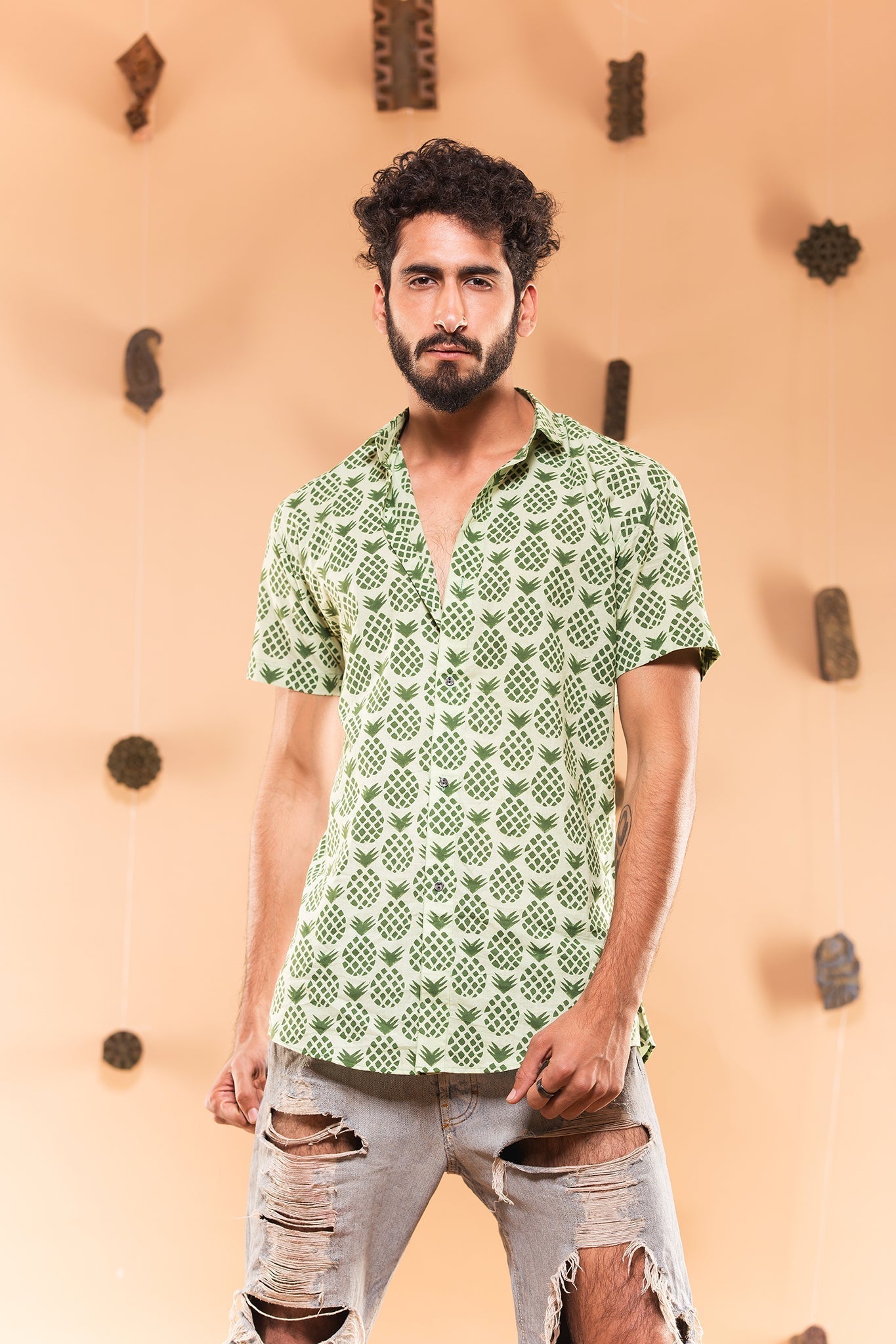 Green Pineapple Shirt (1640783118379)