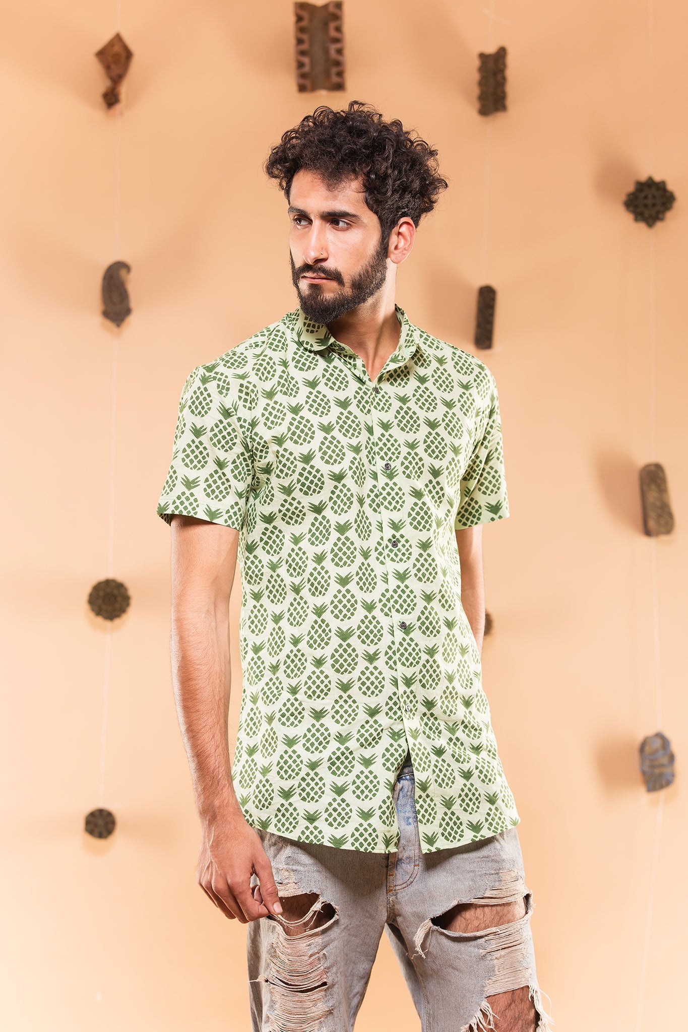 Green Pineapple Shirt (1640783118379)